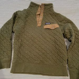 Patagonia men’s organic cotton quilted Snap-T pullover